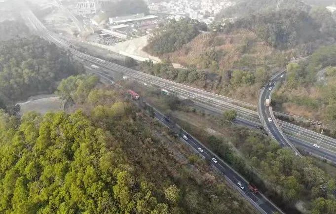 广佛东环线大源至太和区间盾构隧道顺利下穿广州市北二环高速,广石