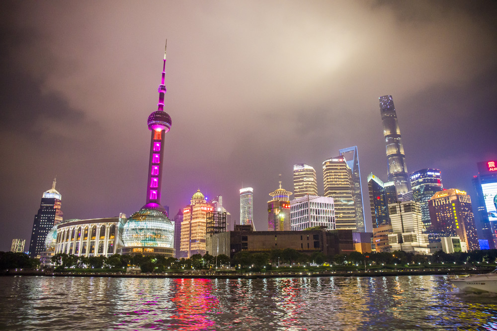 上海离市区最近的古镇,一个缩小的街市,看见老上海的繁华与窘迫