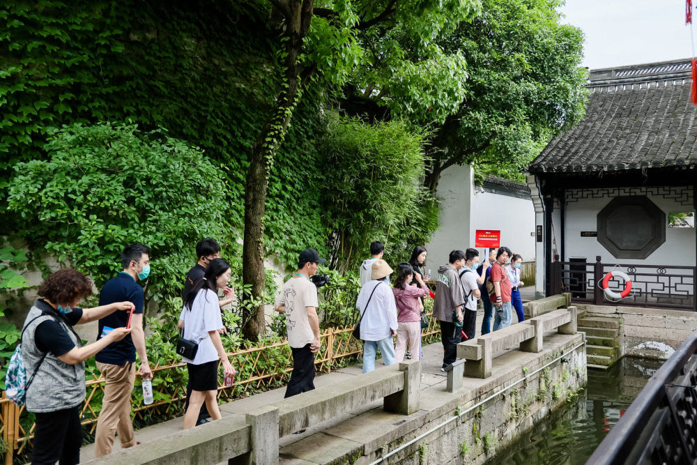 红色根脉经典旅游线路首游活动走进绍兴鲁迅故里