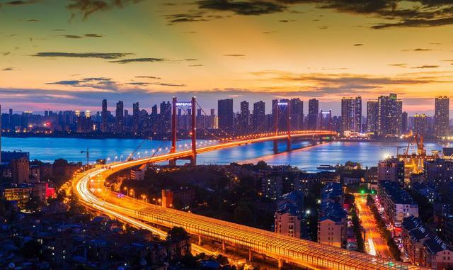 中国五个一线城市的经济总量_高达中国计划五个城市
