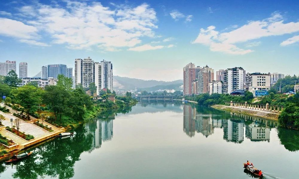 贵州铜仁石阡gdp排名_铜仁8县2区2018年GDP排名出炉 看看松桃排第几(2)