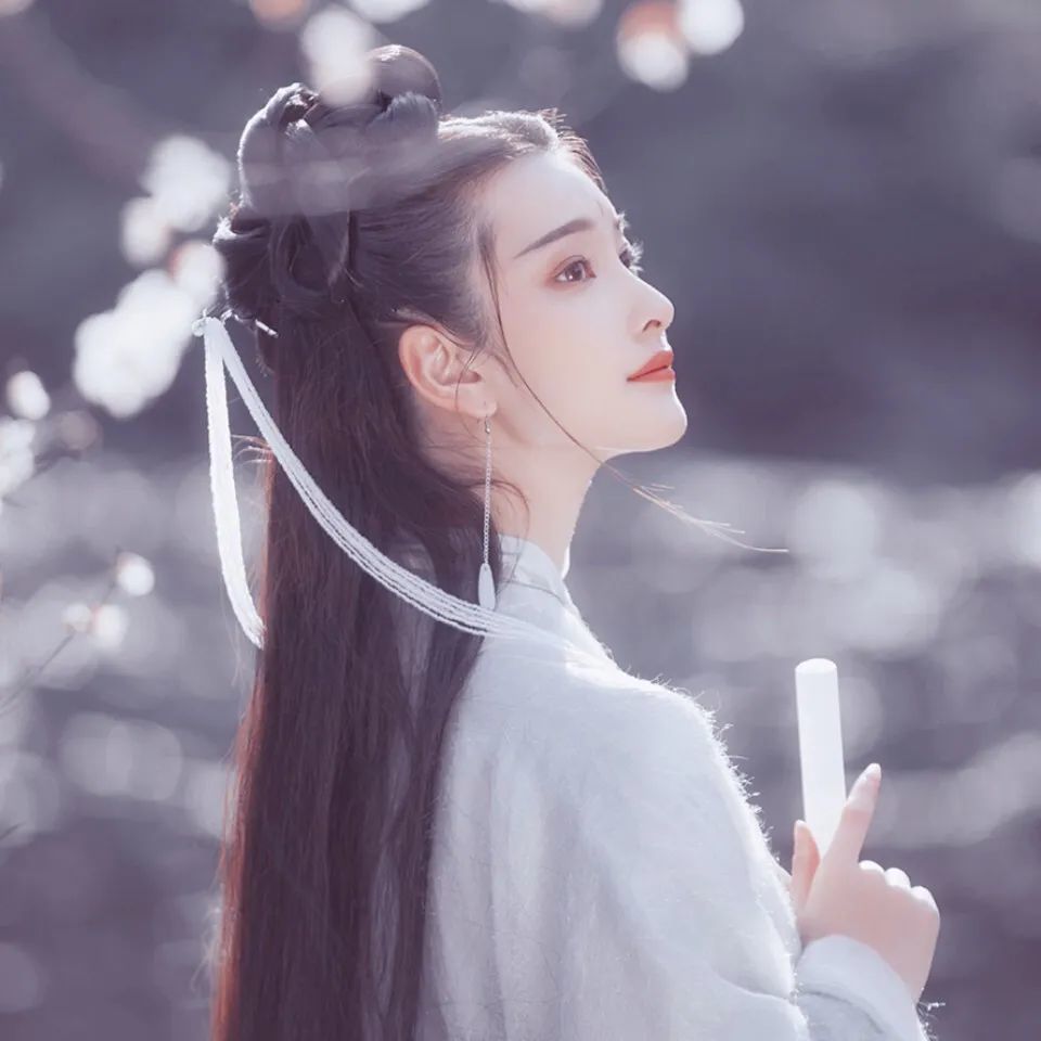微信头像|神把黑暗中跳舞的心脏叫做月亮