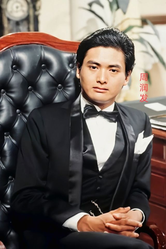 周润发成名主要也是依靠运气,郑少秋辞演《上海滩》,成就了他