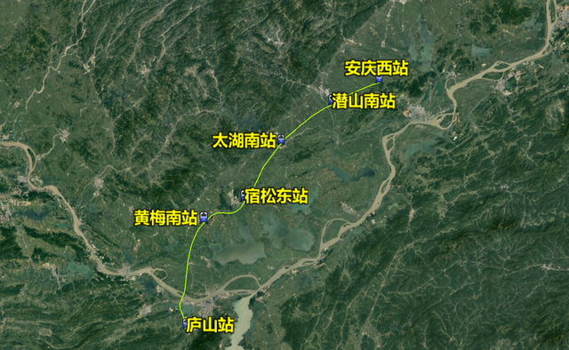 潜山南站.位于潜山市油坝乡东店.