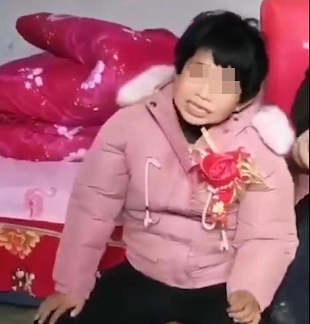 22岁智力障碍女子嫁55岁老汉,岳父说挺满意,是托付终身还是情感