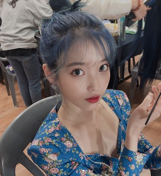 iu蓝发 图片来源:iu ins