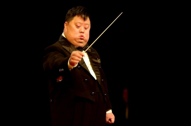 舟舟:从先天智力低下逆袭成"天才指挥家",如今却风光不再