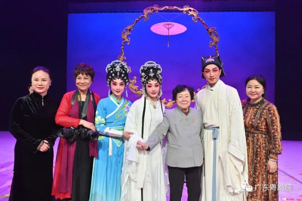 粤剧白蛇传情大热吸粉曾小敏粤剧艺术作品全国巡演西安站圆满成功