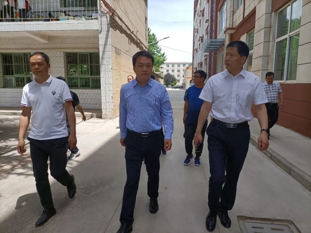 教育动态潼关县副县长张力检查指导2021年高考准备工作