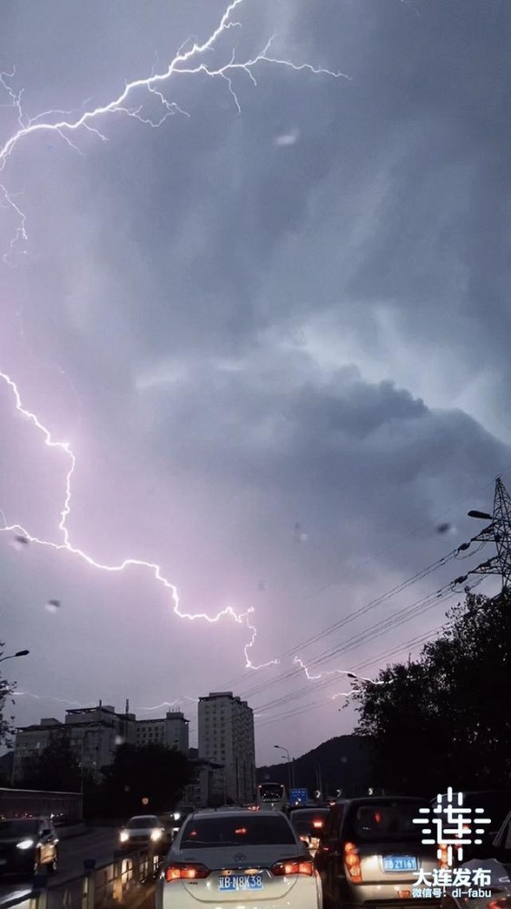 雷阵雨 天气实况 降雨实况 5月27日17时至28日7时,大连普降小雨到中雨