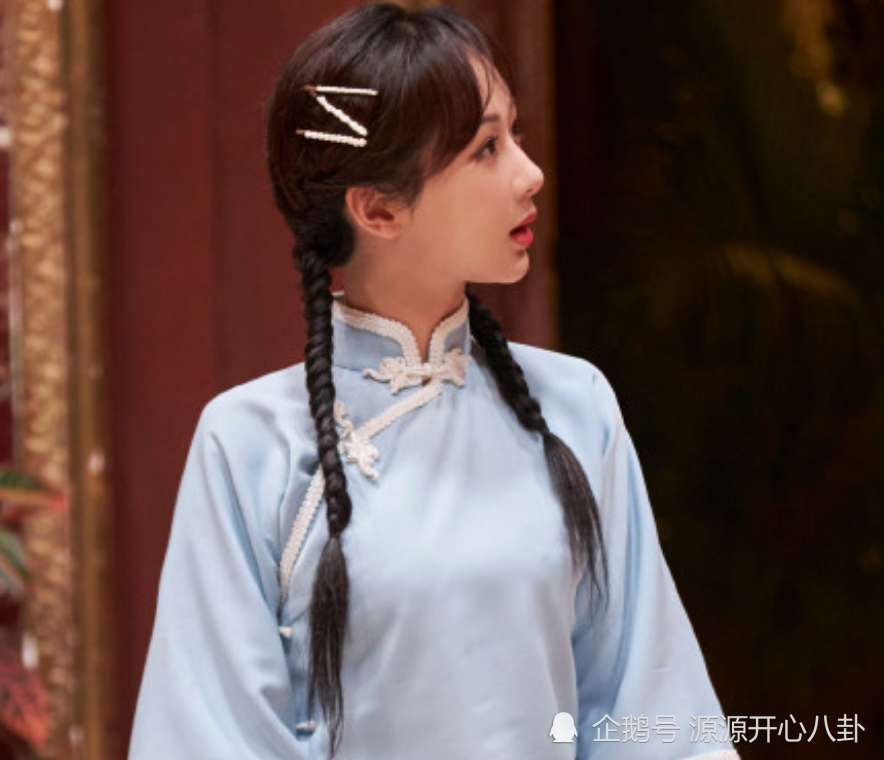 杨紫双马尾民国造型,甜美中又不失少女感,真的太可爱了吧!