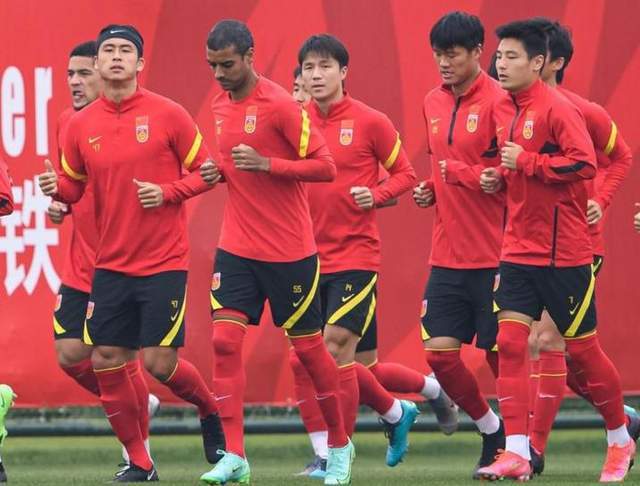国足突然吃亏:7个进球恐作废,足协也没辙出线仅剩一条