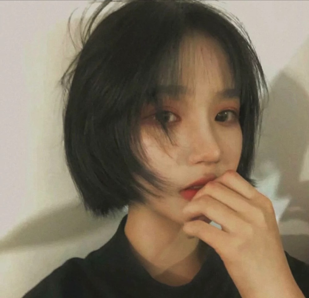 ins酷酷短发女头