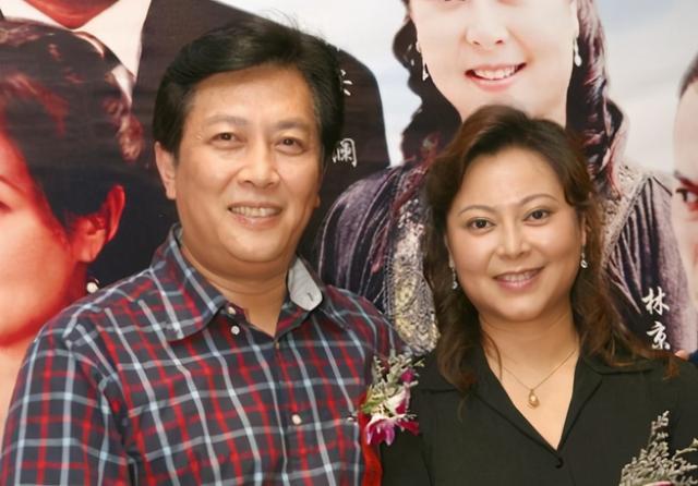 唐国强:娶小12岁绯闻女主,27年婚姻不被祝福,幸福来得