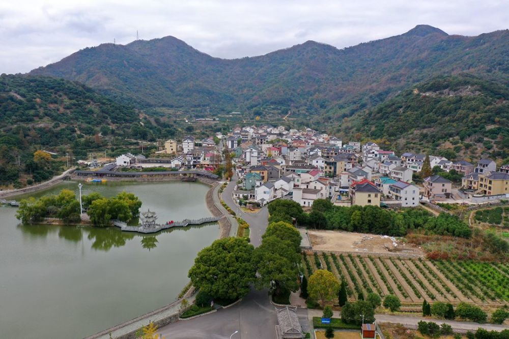 中国美丽休闲乡村,象山墩岙村,山塘变南湖