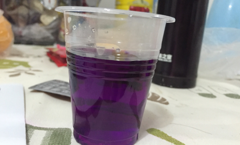 没有现成的多菌灵,就可以直接把高锰酸钾拿出来溶解成溶液使用,效果和