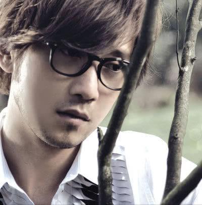 小刚:一个名叫"周传雄"的"过气"宝藏男歌手