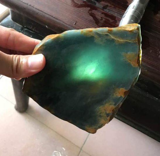 除了缅甸以外,竟然还有地方生产翡翠——传说中危料的