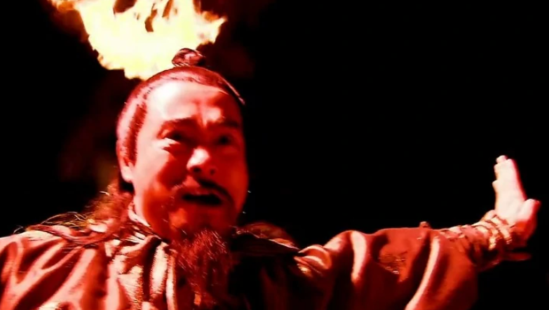 黄裳能创出九阴真经,却没把明教灭了,同时代另一高人却击溃明教