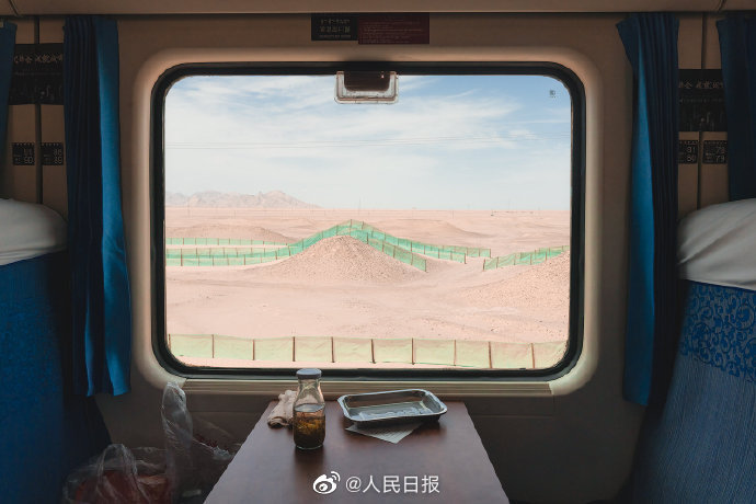 绝美!火车窗外的青藏铁路风景