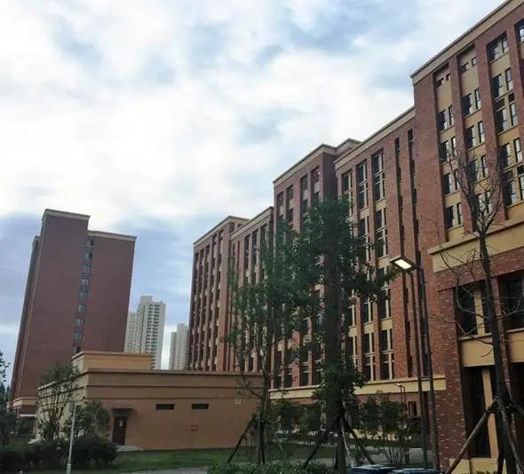 郑州一批次高中——郑州龙湖一中办学特色及2021年招生计划