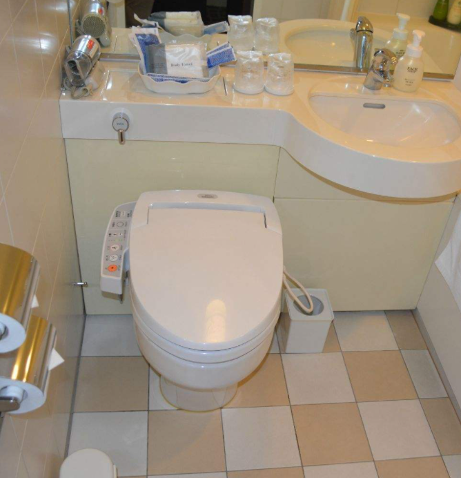 日本的迷你卫生间,功能齐全,看起来异常干净,细节很重要!