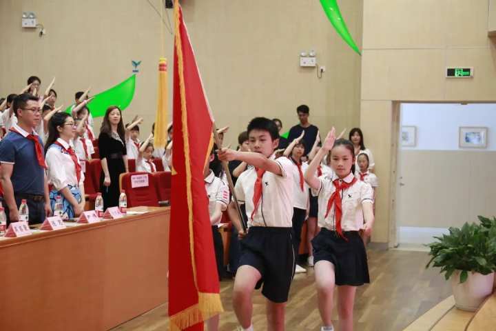 "求小鹰"来啦!求是教育集团的孩子们有了自己的吉祥物
