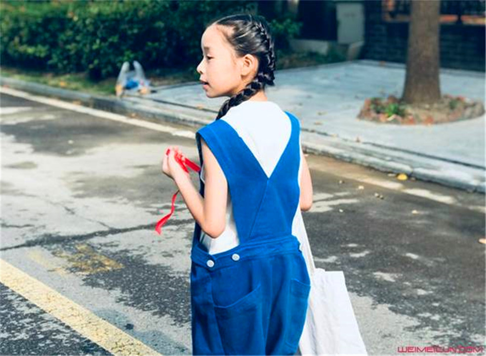 还记得4岁演赵薇女儿6岁提名百花奖的李一情如今11岁长成这样