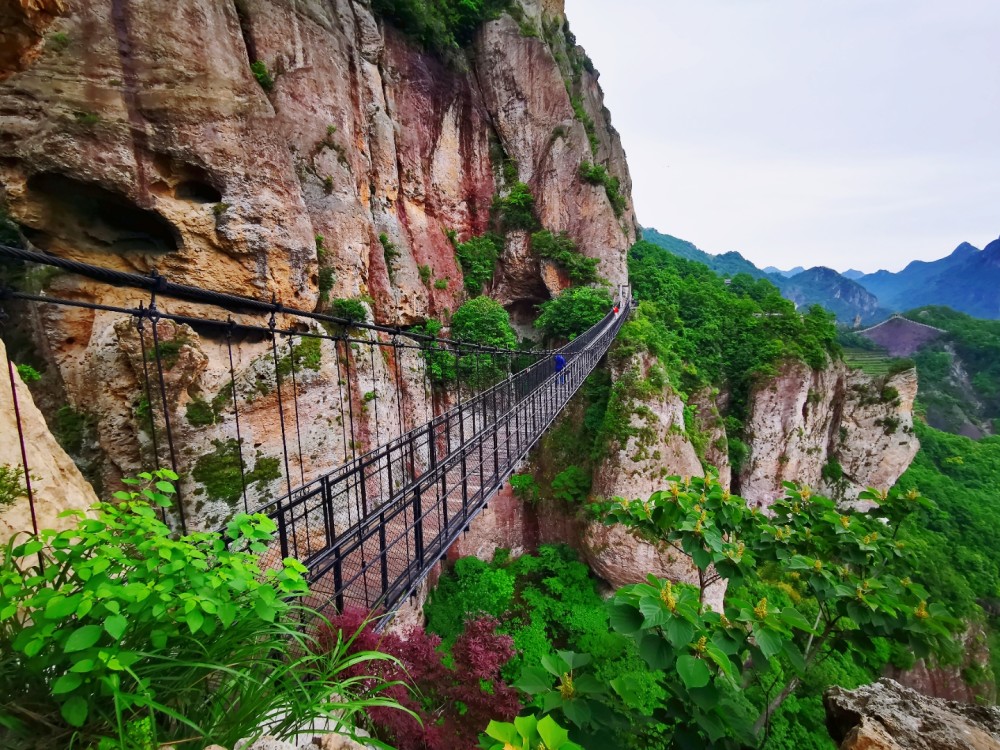 雁荡山灵岩景区方洞