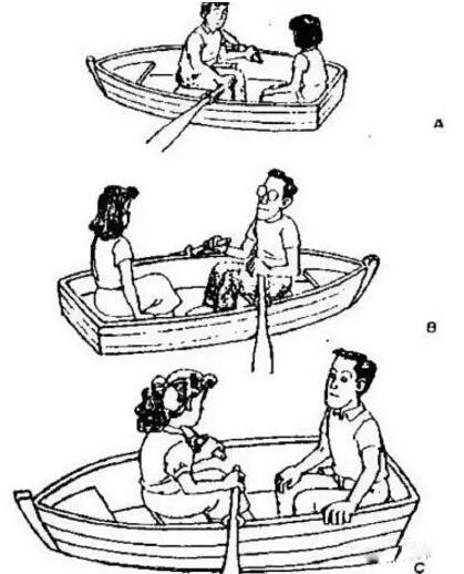 大侦探推理:男子带充气娃娃一同出游 甜蜜到无