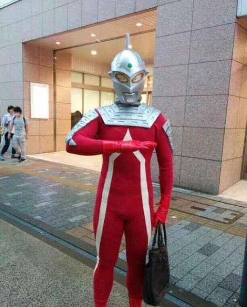 奥特曼皮套一件价值1w,coser自掏腰包也要买,这就是真爱粉?