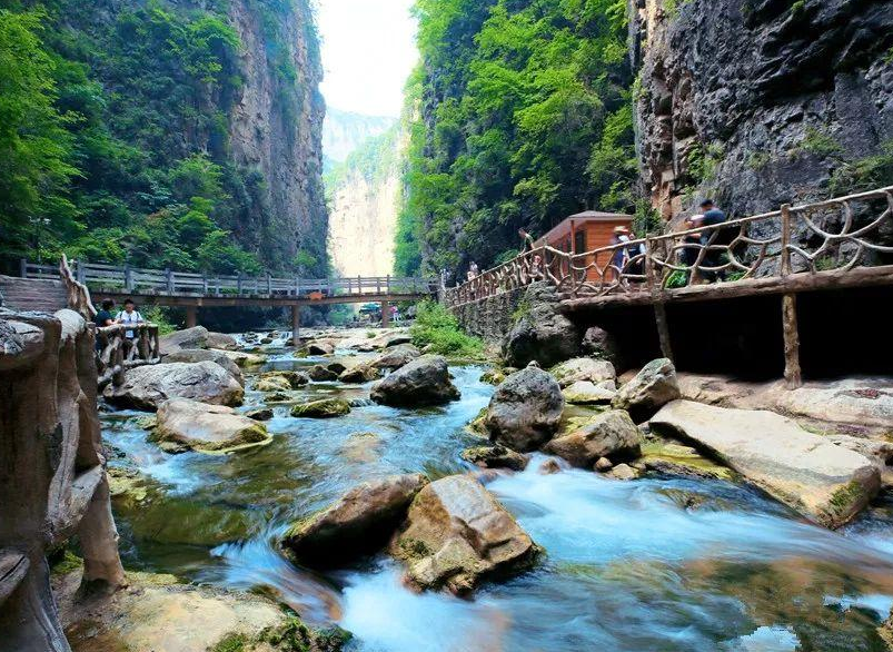 山西一景区"迅速走红",风景不输张家界,有"世界之峡"的美称