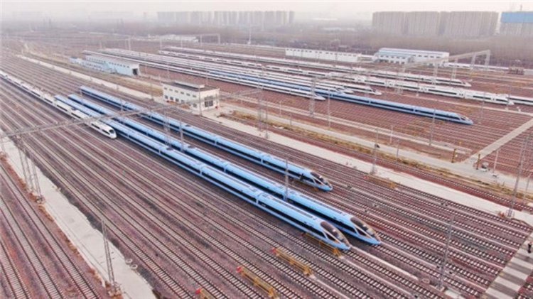 多座大型铁路客站加持,铁路枢纽格局持续升级,郑州将稳坐"高铁心脏"