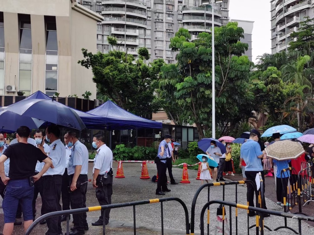 5月30日晚,广州市疫情防控指挥中心宣布,通过广州辖区内机场,铁路