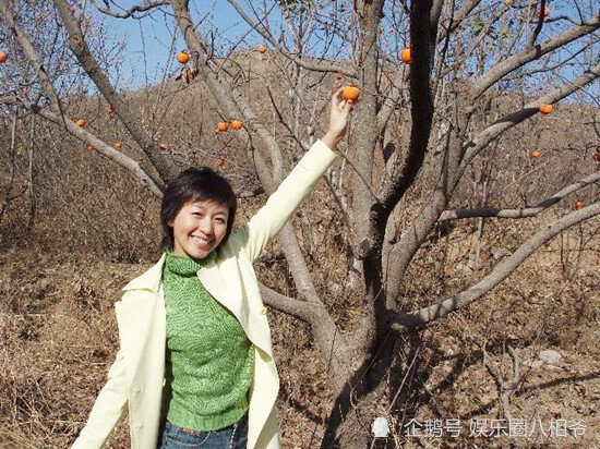 央视女主播欧阳夏丹素颜旧照曝光,阳光靓丽端庄恬静气质好