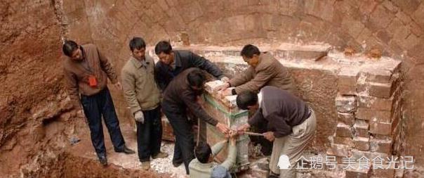 江苏一座项羽军师墓,考古队挖开地宫慌忙退出,封闭30年无人敢入