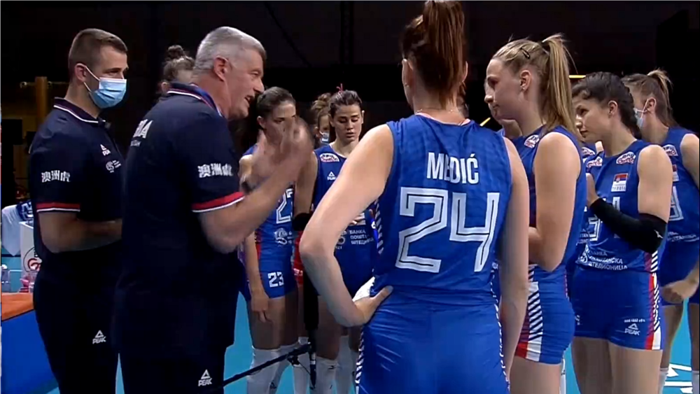 四连胜!vnl卫冕冠军—美国女排3-0横扫塞尔维亚女排青年军