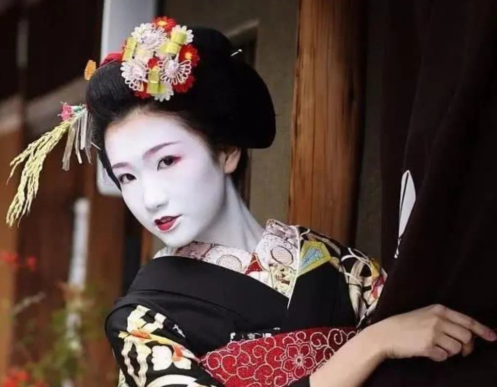 日本女性传统妆容
