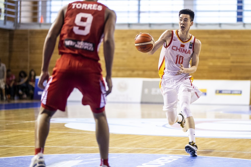 参加nba选秀"郭昊文们"奢侈的梦想