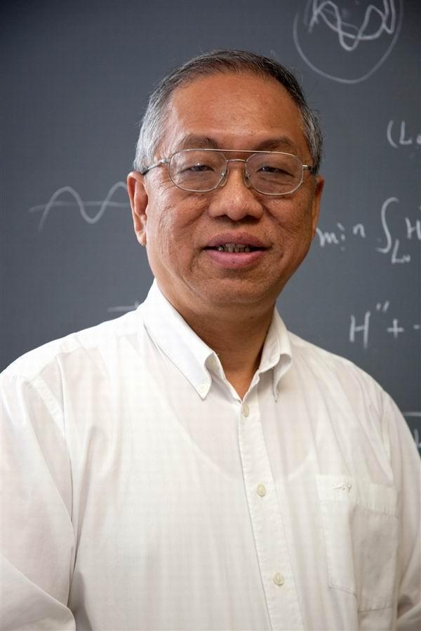 上热搜的90后北大数学教授:矿泉水瓶装了温开水,常去