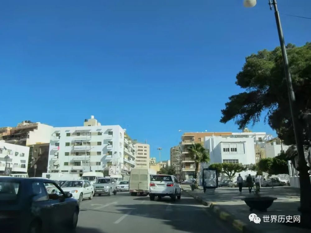 非洲人均_非洲饥饿儿童图片(3)