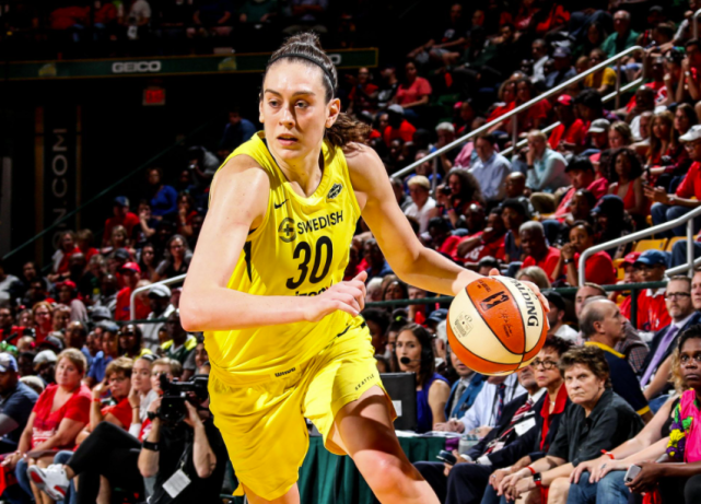 wnba西雅图风暴vs印第安纳狂热斯图尔特技术出众