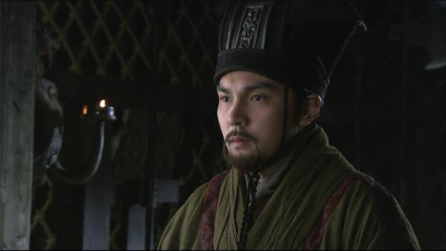 都说"郭嘉不死,卧龙不出",诸葛亮不出山,真的是忌惮郭嘉?