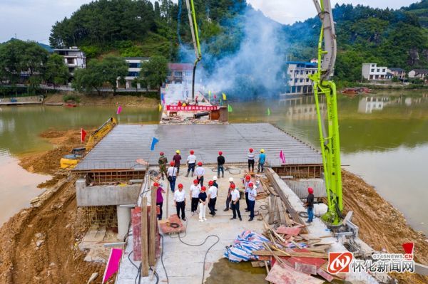 图说怀化|溆浦思蒙国家湿地公园健身步道风雨桥项目合龙