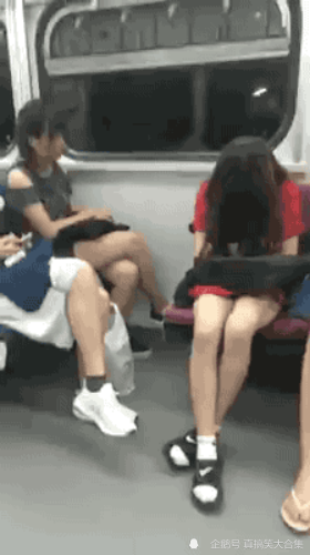 搞笑图片合集:美女心想,不就是今天没拉屎,怎却重了这么多!