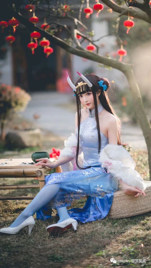 cos:碧蓝航线能代冬雪沁香cos正片@南宫