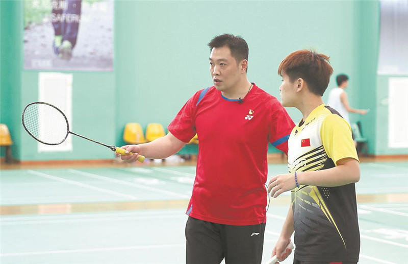 福建省羽毛球女队主教练陈宏:球赛如泡茶,就得一步一步来