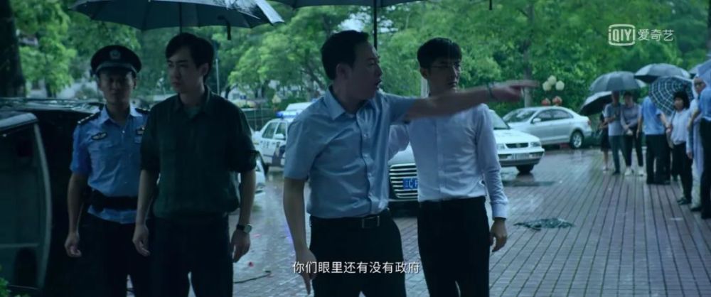 张颂文演绎双面书记,《扫黑 决战》尺度惊人,不输「人民名义」