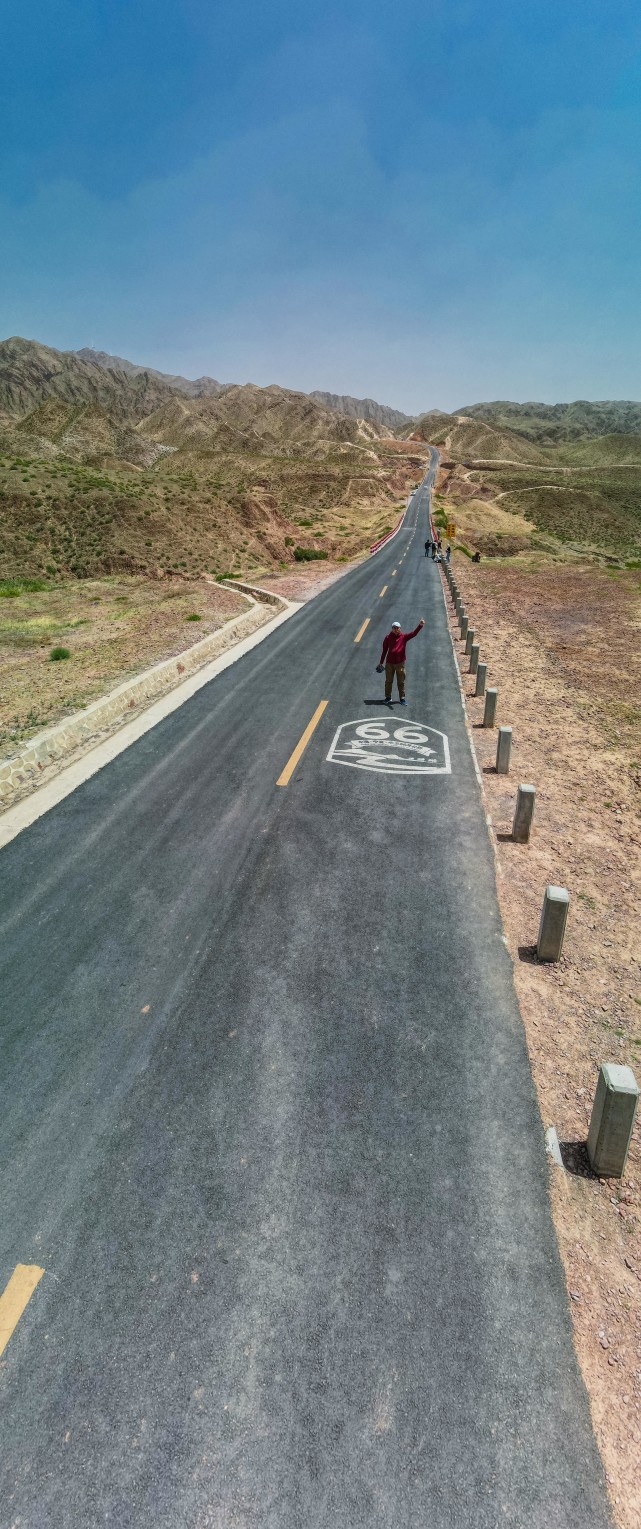 "此生必驾"最美公路,宁夏中卫66号公路,大西北最独特