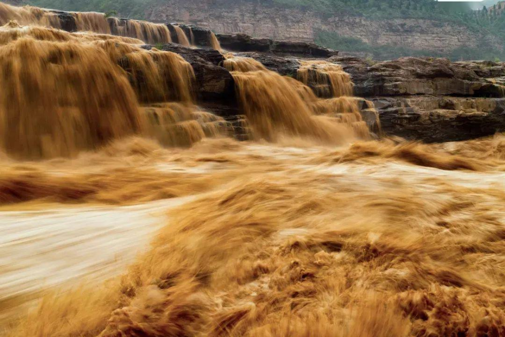 壶口瀑布出现河槽清瀑,黄河水变清为什么可能是件坏事
